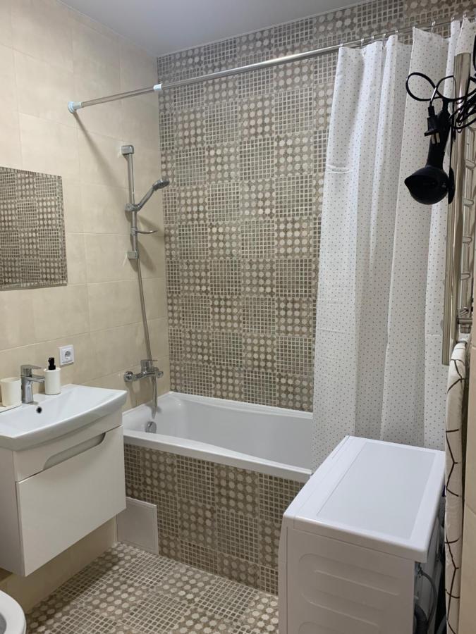 0263-2 Смарт-Апартаменты Жк «Счастливый» Kiew Exterior foto