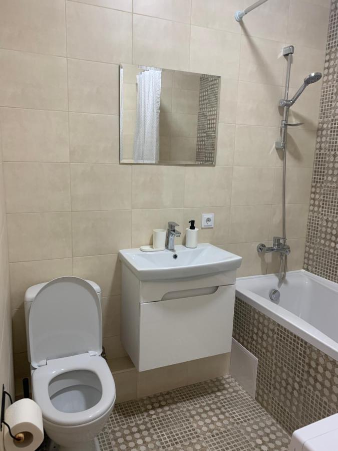 0263-2 Смарт-Апартаменты Жк «Счастливый» Kiew Exterior foto